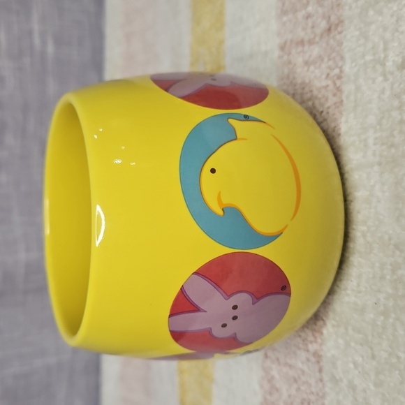 Yellow Mug with Easter Design - Picture 4 of 8